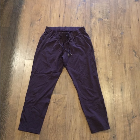 lululemon athletica Pants - On the Fly Pant EUC lululemon athletica Pants - On the Fly Pant EUC